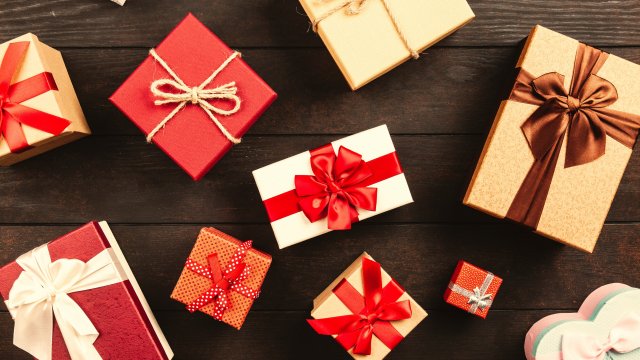 rethink waste gift wrapping