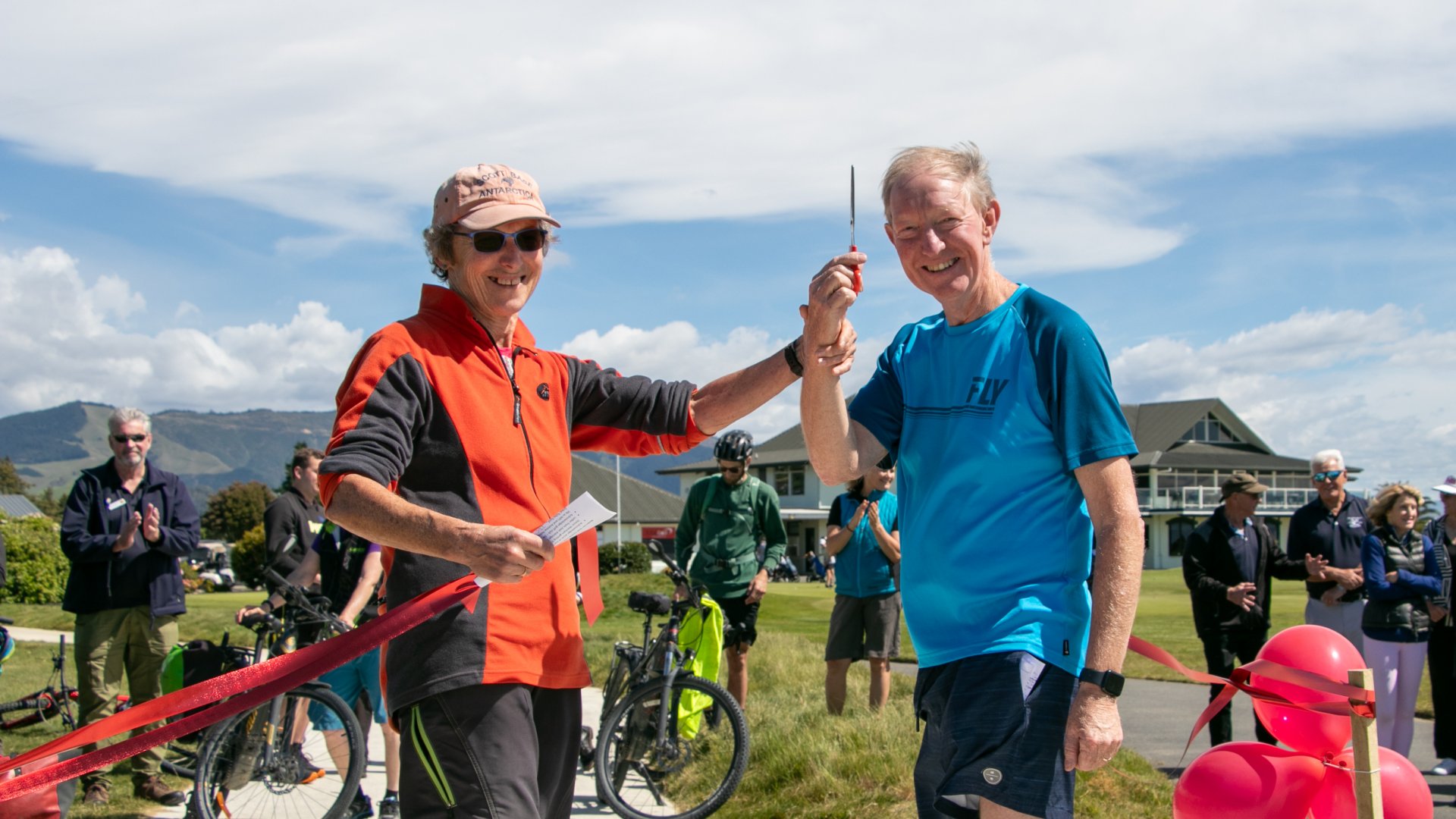 Nelson Mayor Nick Smith and Nelson Tasman Cycle Trails Trust Chair Gillian Wratt cut the ribbon on the final section of the Great Taste Trail.  