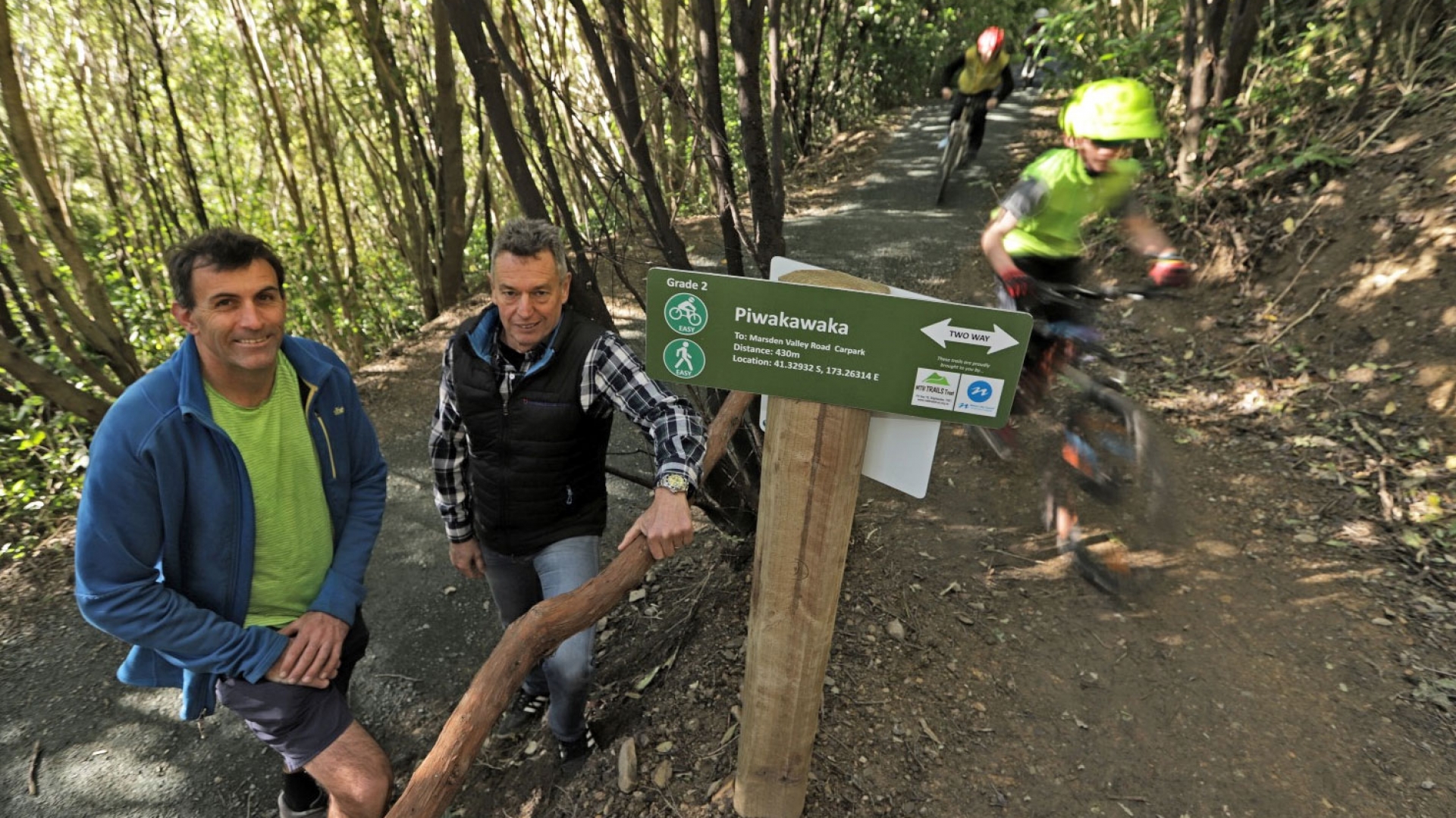 Sport and Recreation Committee Chair Tim Skinner (left) joined with Gary Donaldson, representing Donaldson Civil and the MTB Trails Trust.