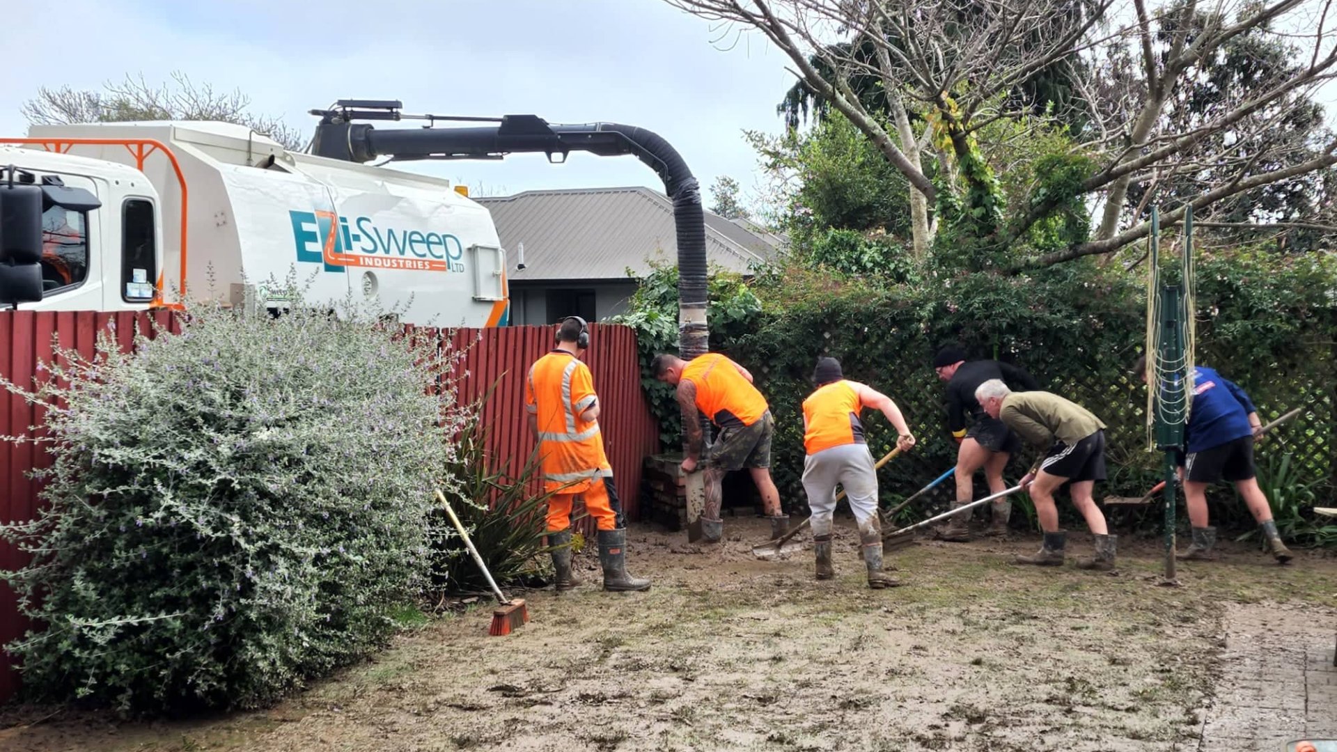 Ryan Berkett and Cayden Palmer from Concrete Unlimited helping their neighbours clean up. With special thanks to Luke Threadwell from Straight Edge Concrete, Carl from Ezi-Sweep, and Higgins Concrete for their contribution of help. Ryan Berkett and Cayden Palmer from Concrete Unlimited helping their neighbours clean up. With special thanks to Luke Threadwell from Straight Edge Concrete, Carl from Ezi-Sweep, and Higgins Concrete for their contribution of help.
